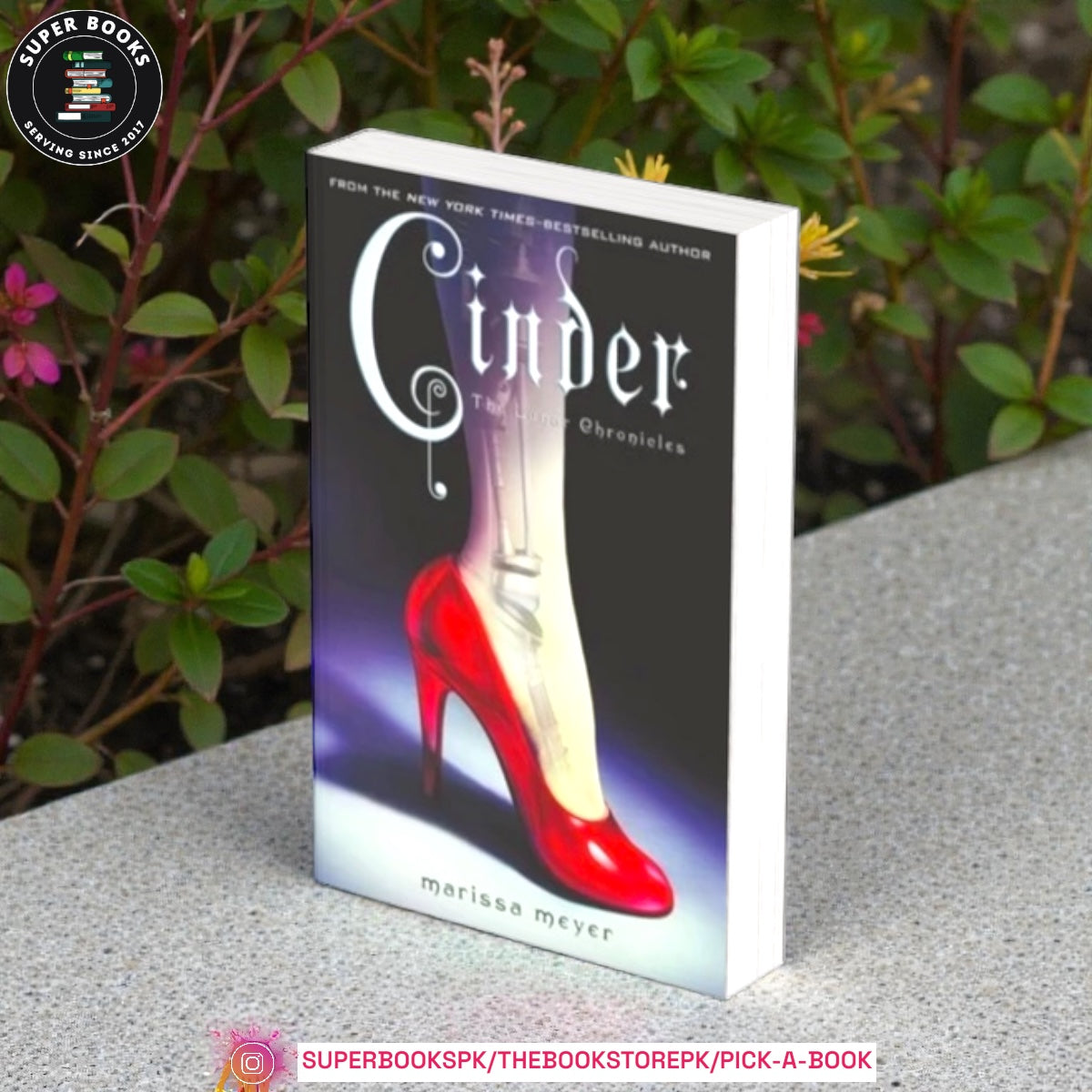 Cinder by Marissa Meyer